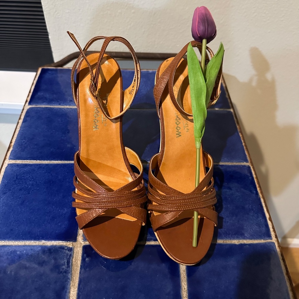 Woodworks by Thom McAn / Brown Leather &  Wood 4 " High Heel Platform Sandals - Picture 9 of 13